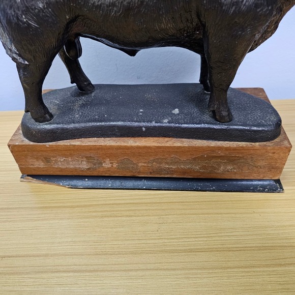 Vintage Cast Iron Bull Sculpture Figure with Base Metal Decorative - Picture 2 of 10